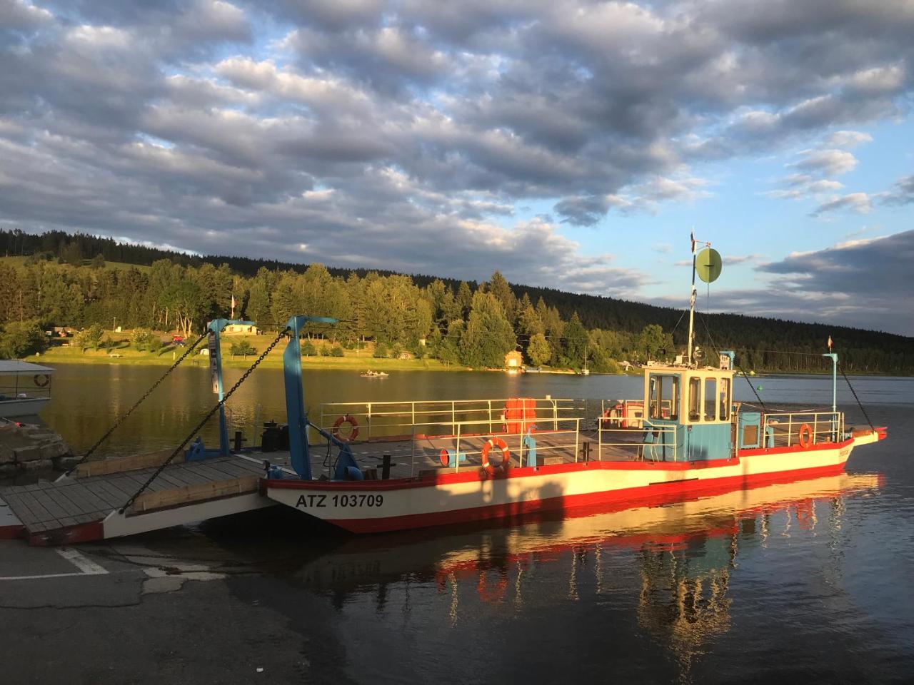 Apartmany Lipno - Frymburk Buitenkant foto